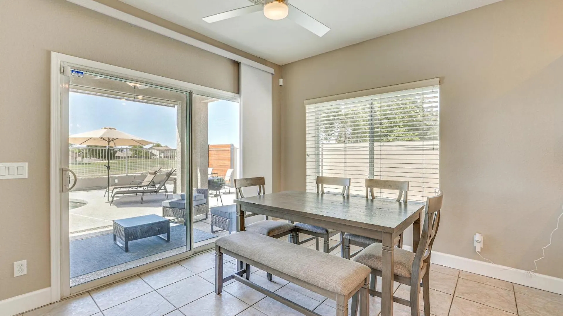 Lovely Avondale Retreat On Coldwater Golf Course! Holiday home