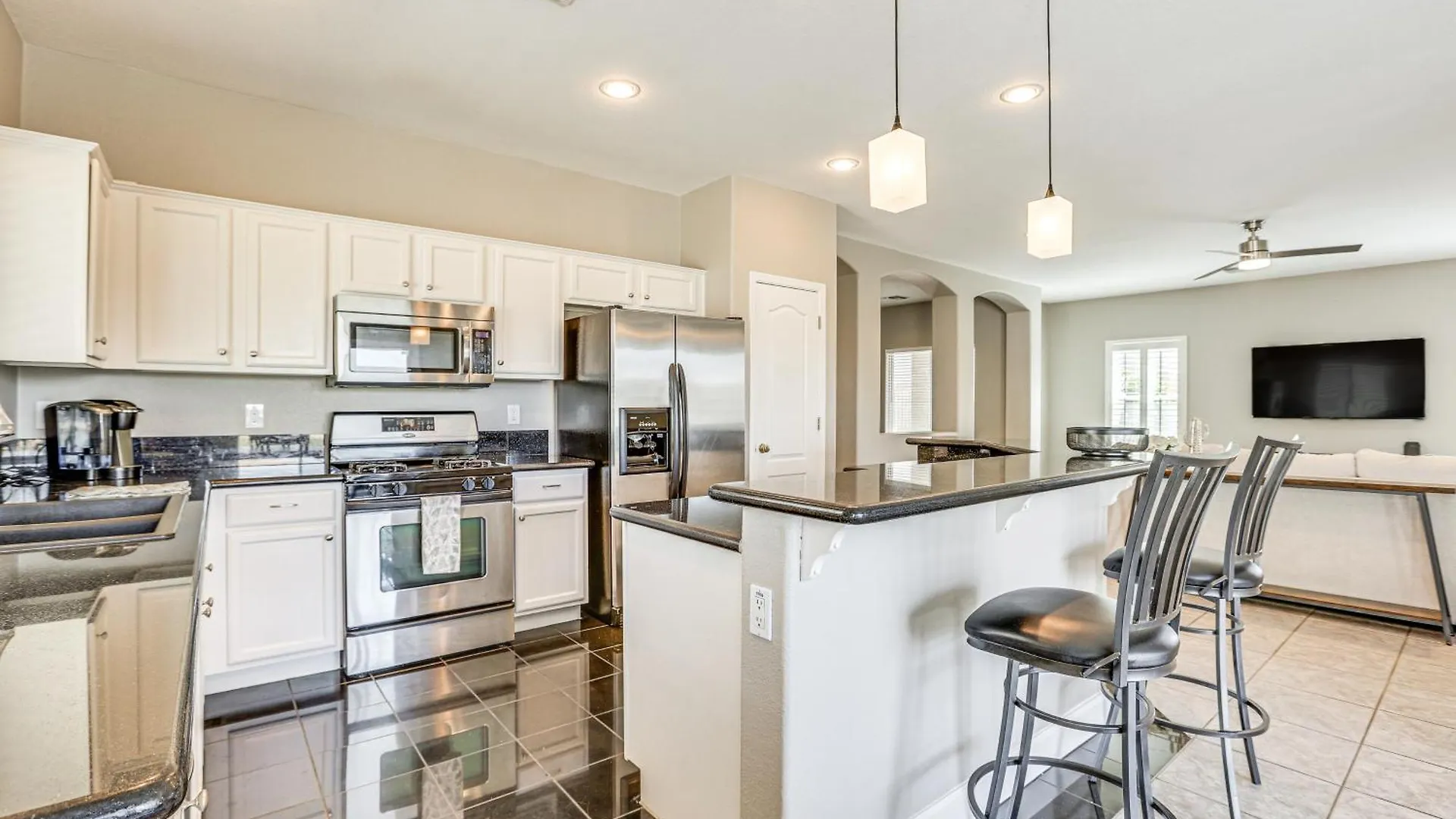 Holiday home Lovely Avondale Retreat On Coldwater Golf Course!